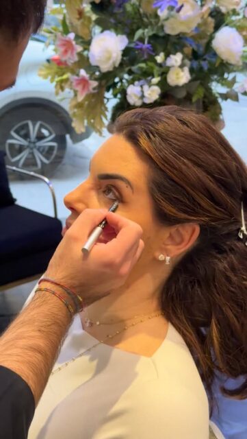 Quando trucco e capelli vanno d'accordo alla perfezione, sei pronta per qualsiasi occasione. ✨